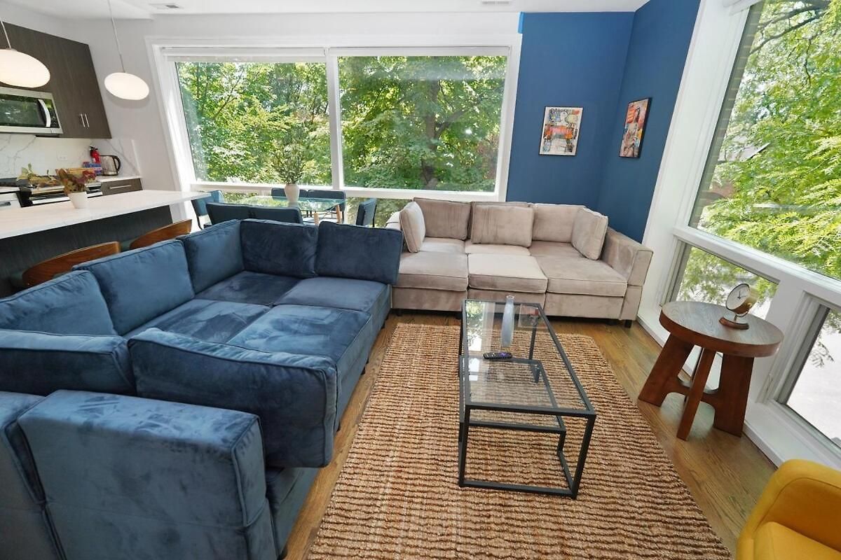 Chic Little Italy 4br With Optional Parking Apartment *