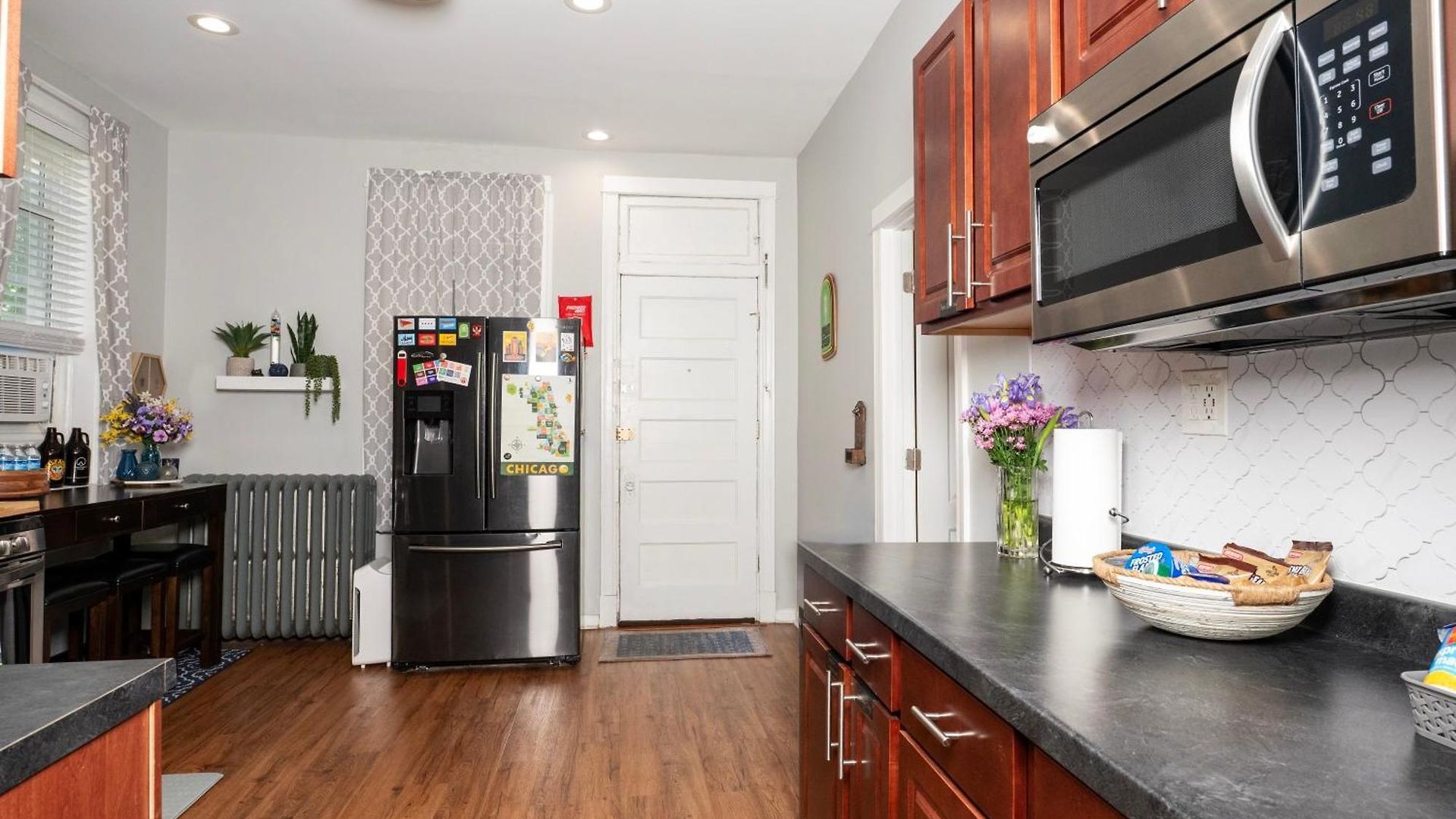 Chic & Comfy 3br, Family Friendly Apartment Chicago