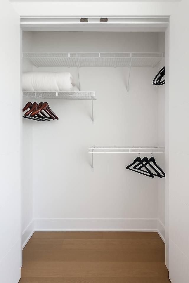 Apartment The Spot Eclectic • Modern • Sleeps 6 *