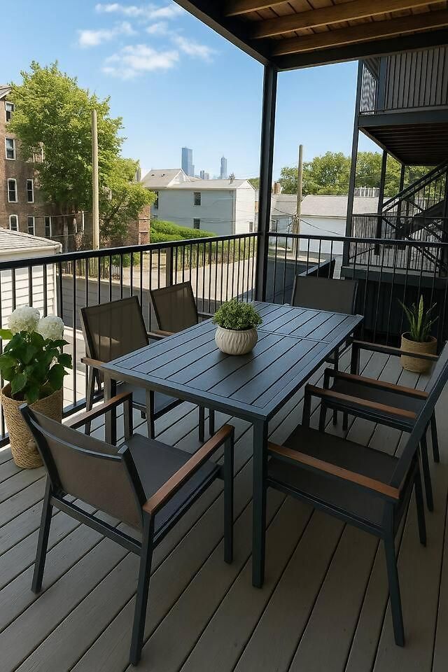 The Spot Eclectic • Modern • Sleeps 6 * Chicago