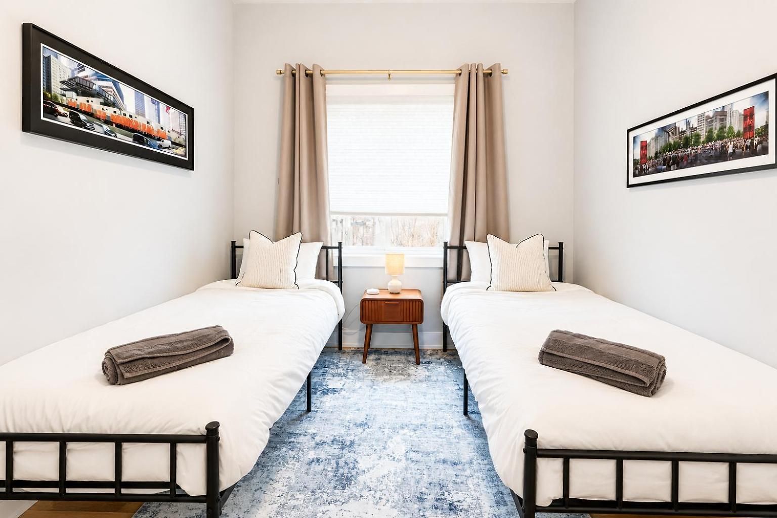 Rooftop Reverie Prime Location - Modern-sleeps 6 Chicago