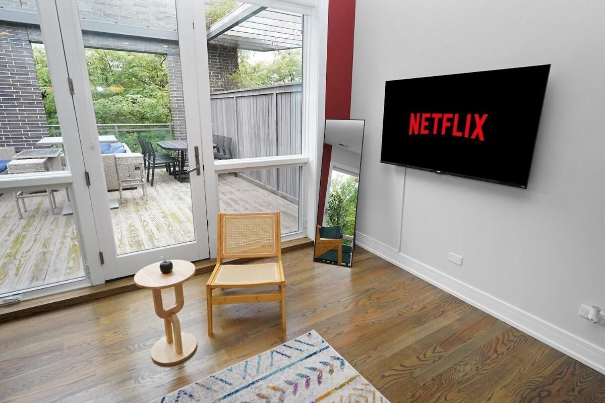 Little Italy 4br Retreat With Optional Parking *