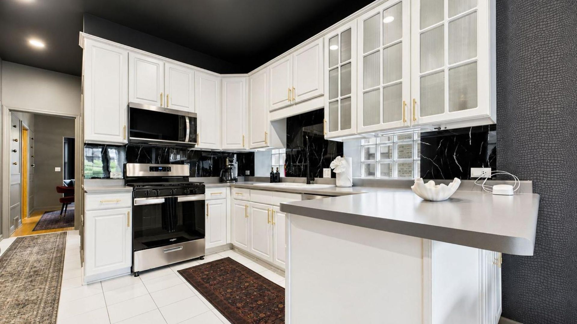The Velvet Manor Luxe 3br Jacuzzi Garage