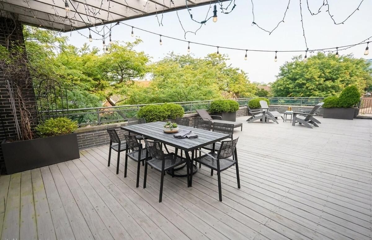 Chic Little Italy 4br With Optional Parking * Chicago