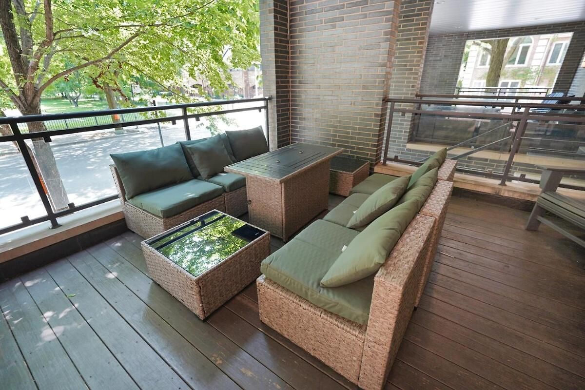 Little Italy 5br With Optional Parking Apartment Chicago