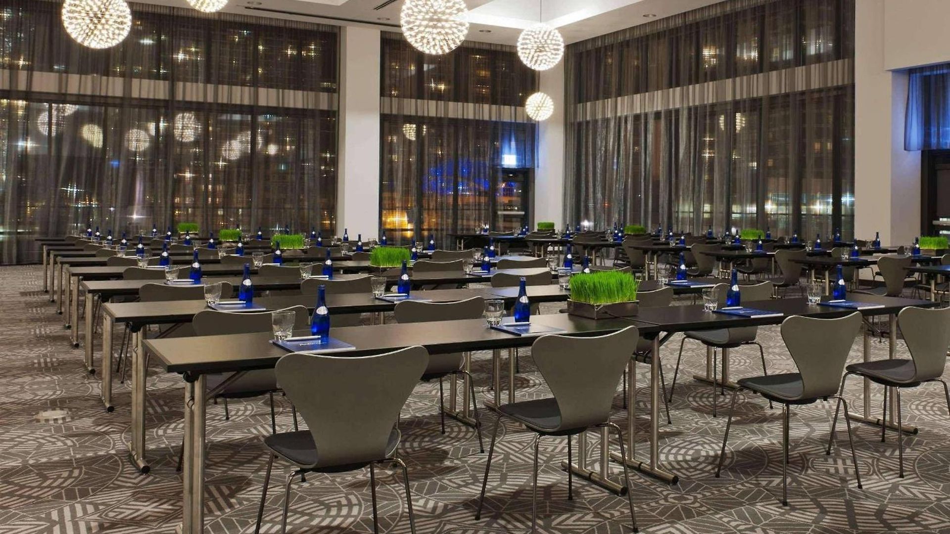Radisson Blu Aqua Hotel, Hotel 4*