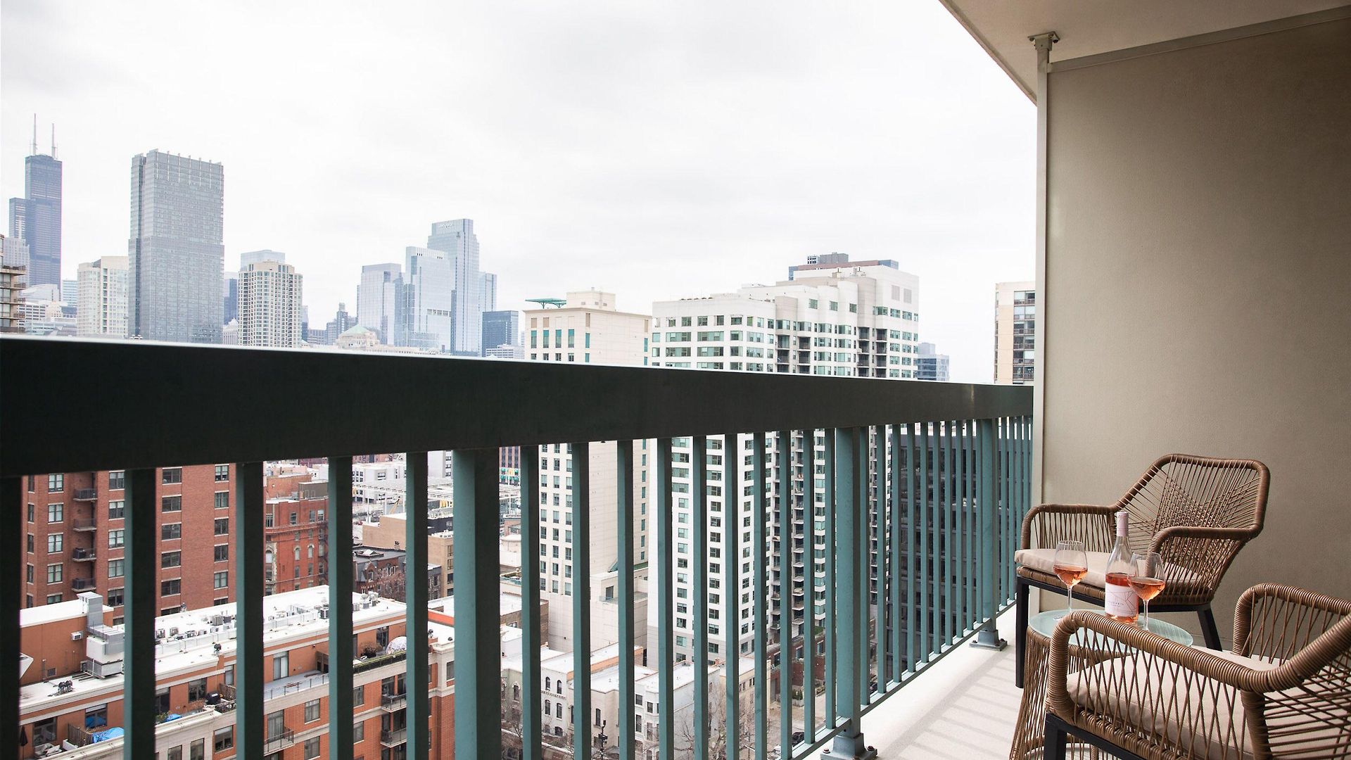 Kasa Magnificent Mile 4* Chicago