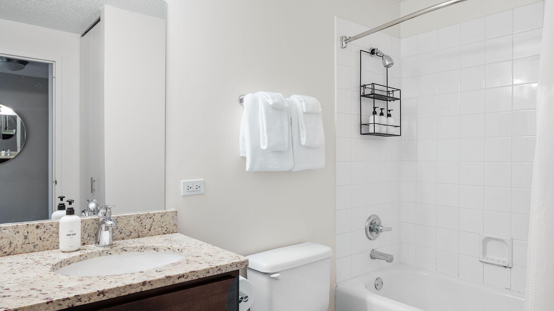 Aparthotel Kasa Magnificent Mile 4*