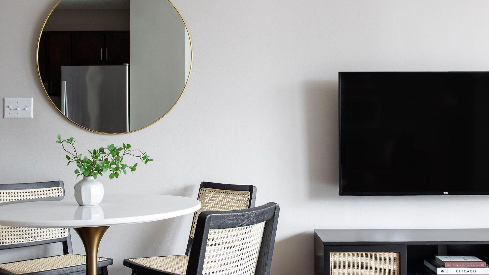 Kasa Magnificent Mile Aparthotel 4*