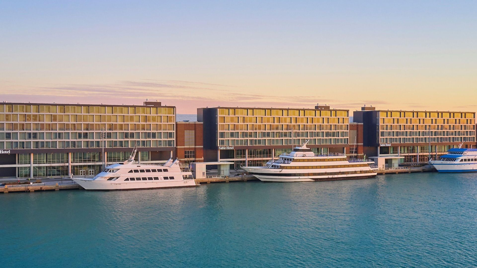 Sable At Navy Pier Chicago, Curio Collection By Hilton