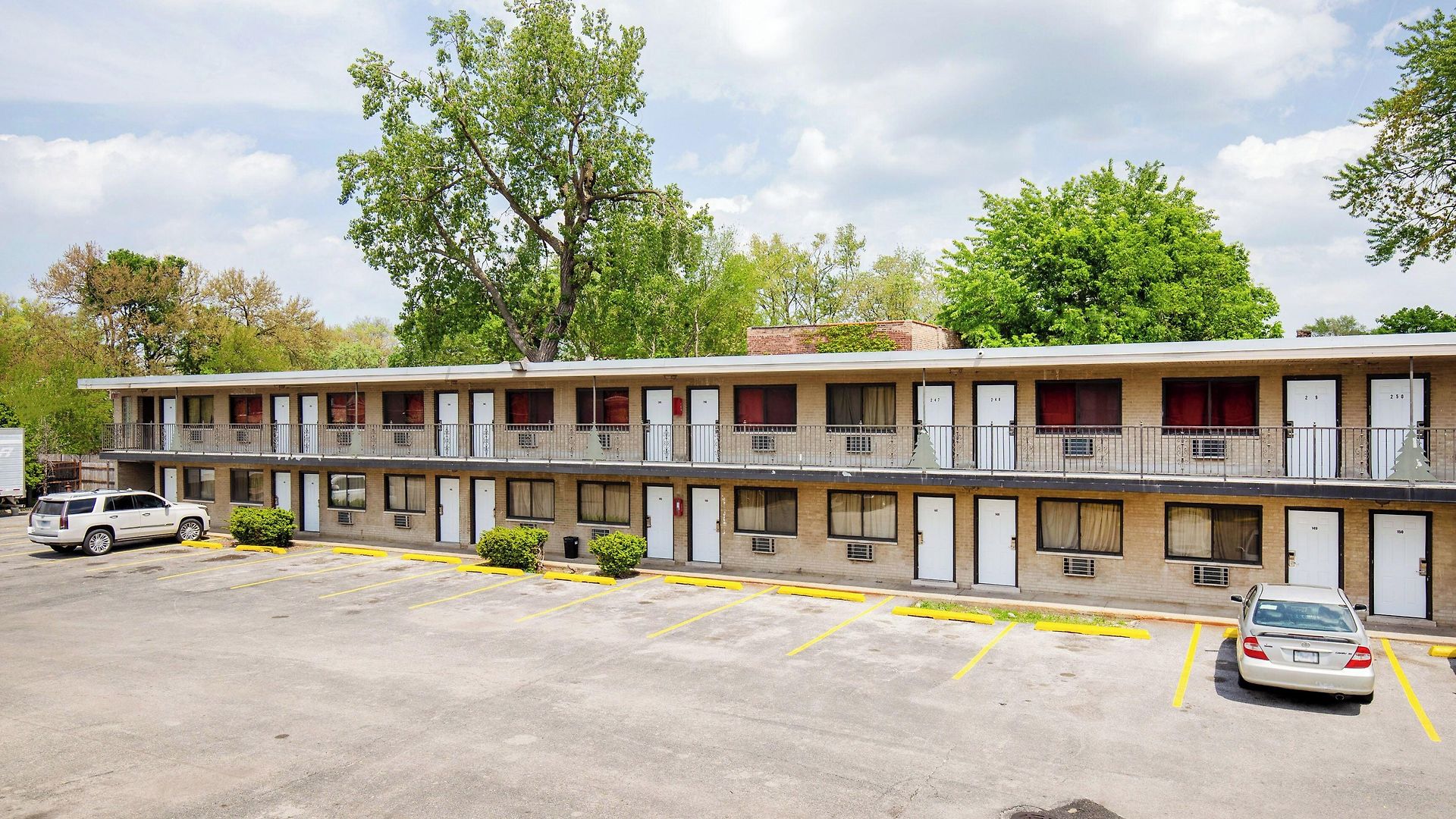 Motel By Oyo I-90 2*