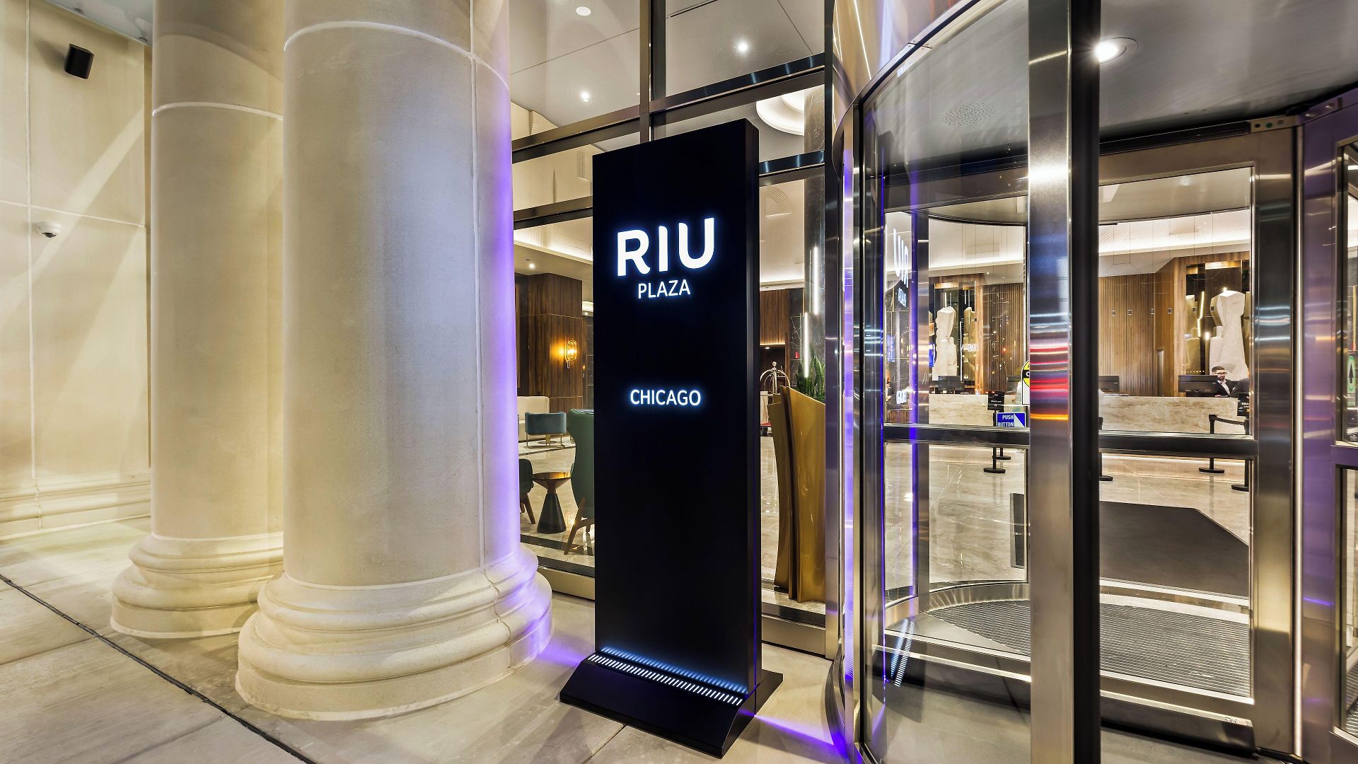 Hotel Riu Plaza