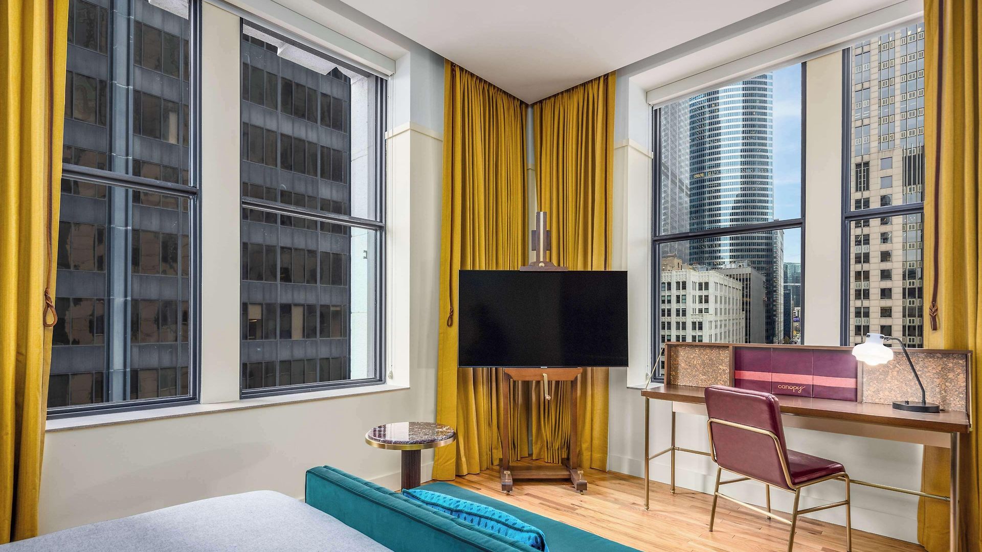 Canopy By Hilton Loop 4*