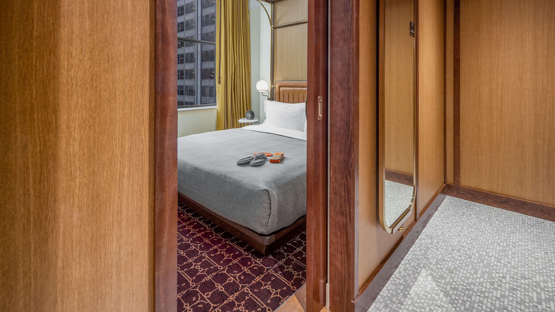 Hotel Canopy By Hilton Loop 4*