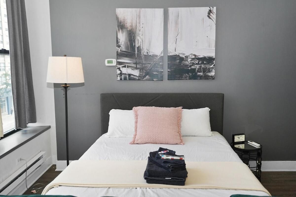 Mccormick Place Beautiful With Optional Parking And Gym Access Sleeps 4 Near Soldier Field And Downtown Apartment *