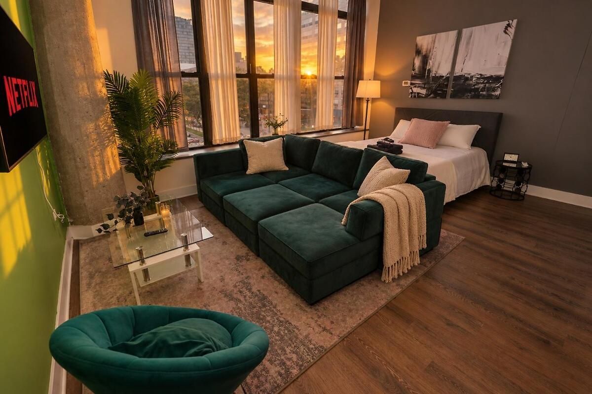 Apartment Mccormick Place Beautiful With Optional Parking And Gym Access Sleeps 4 Near Soldier Field And Downtown Chicago