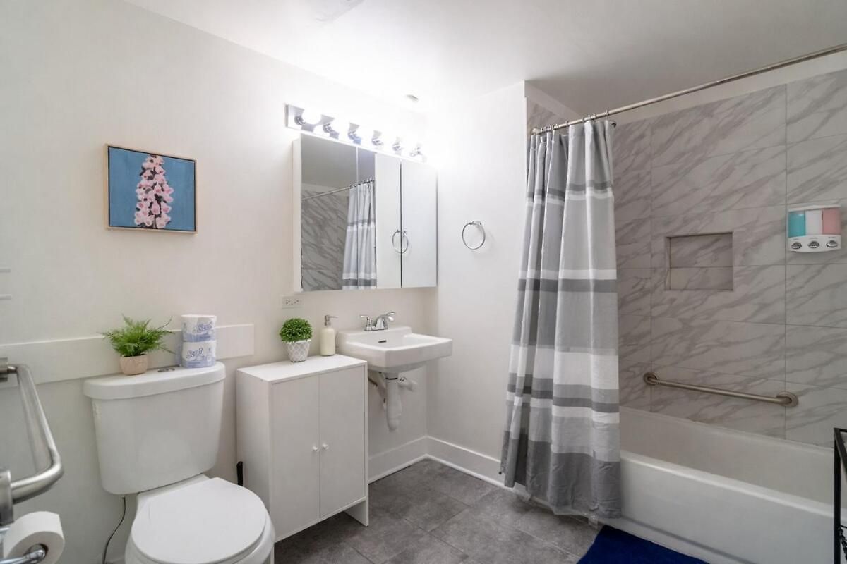 Mccormick Place Beautiful With Optional Parking And Gym Access Sleeps 4 Near Soldier Field And Downtown Chicago