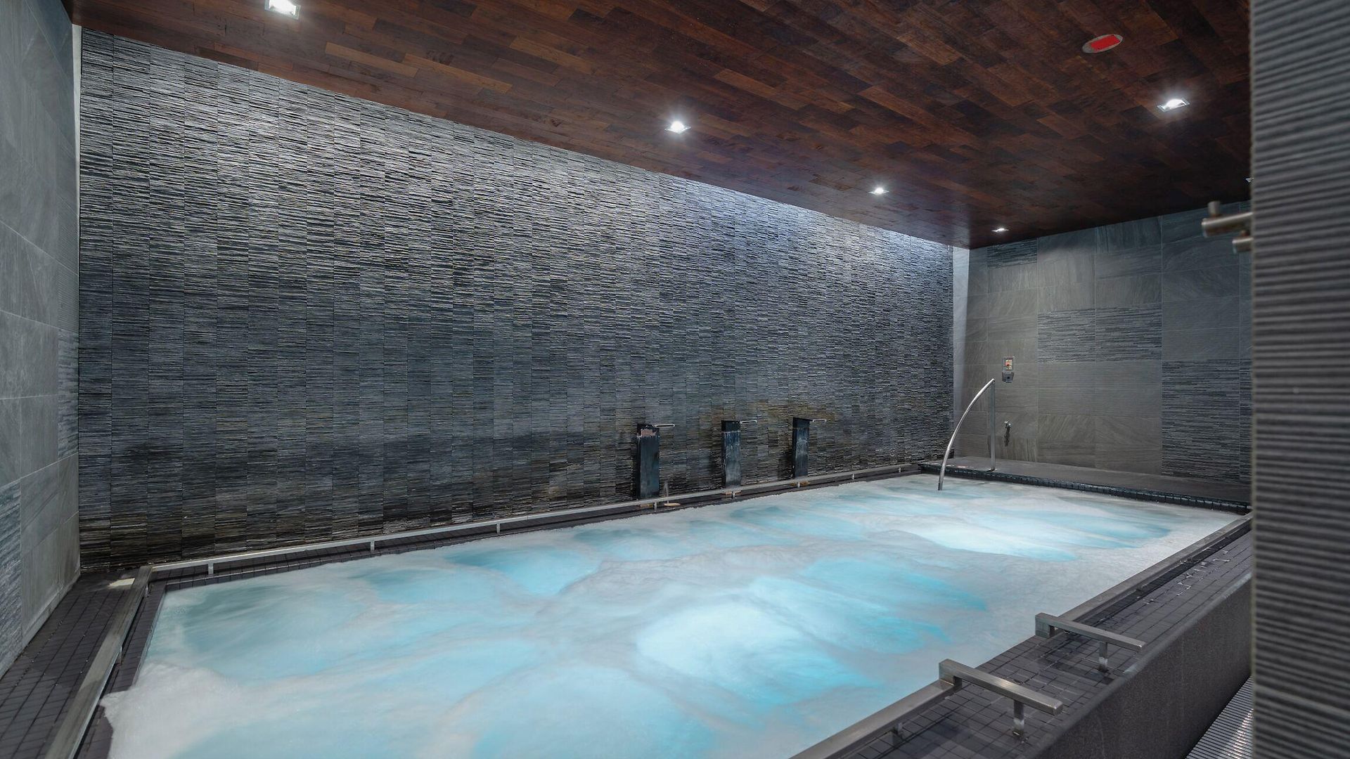 Resort The & Athletic Club At Midtown 4*