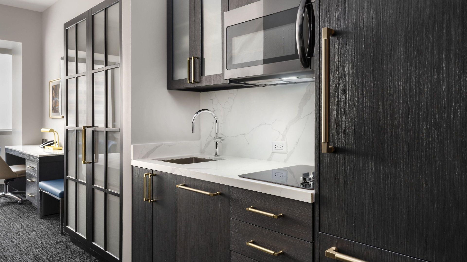 By Marriott Downtown Magnificent Mile 3* Chicago