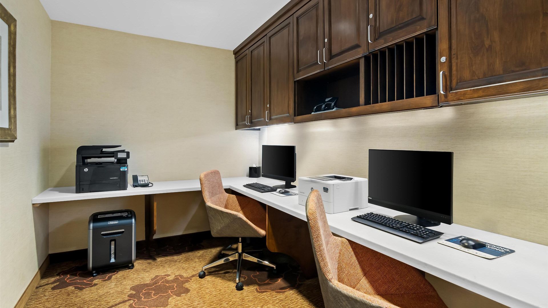 Hilton Garden Downtown Riverwalk Chicago