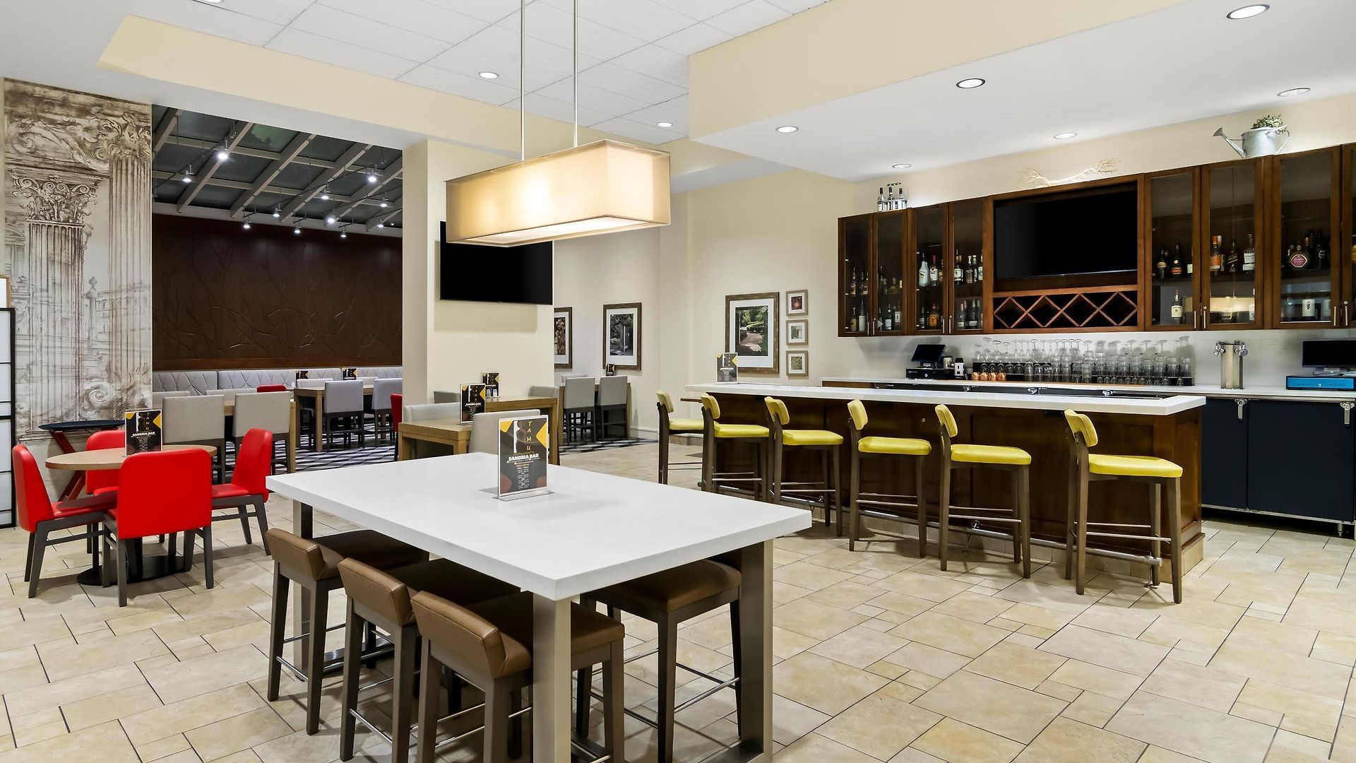 Hilton Garden Downtown Riverwalk Hotel 3*