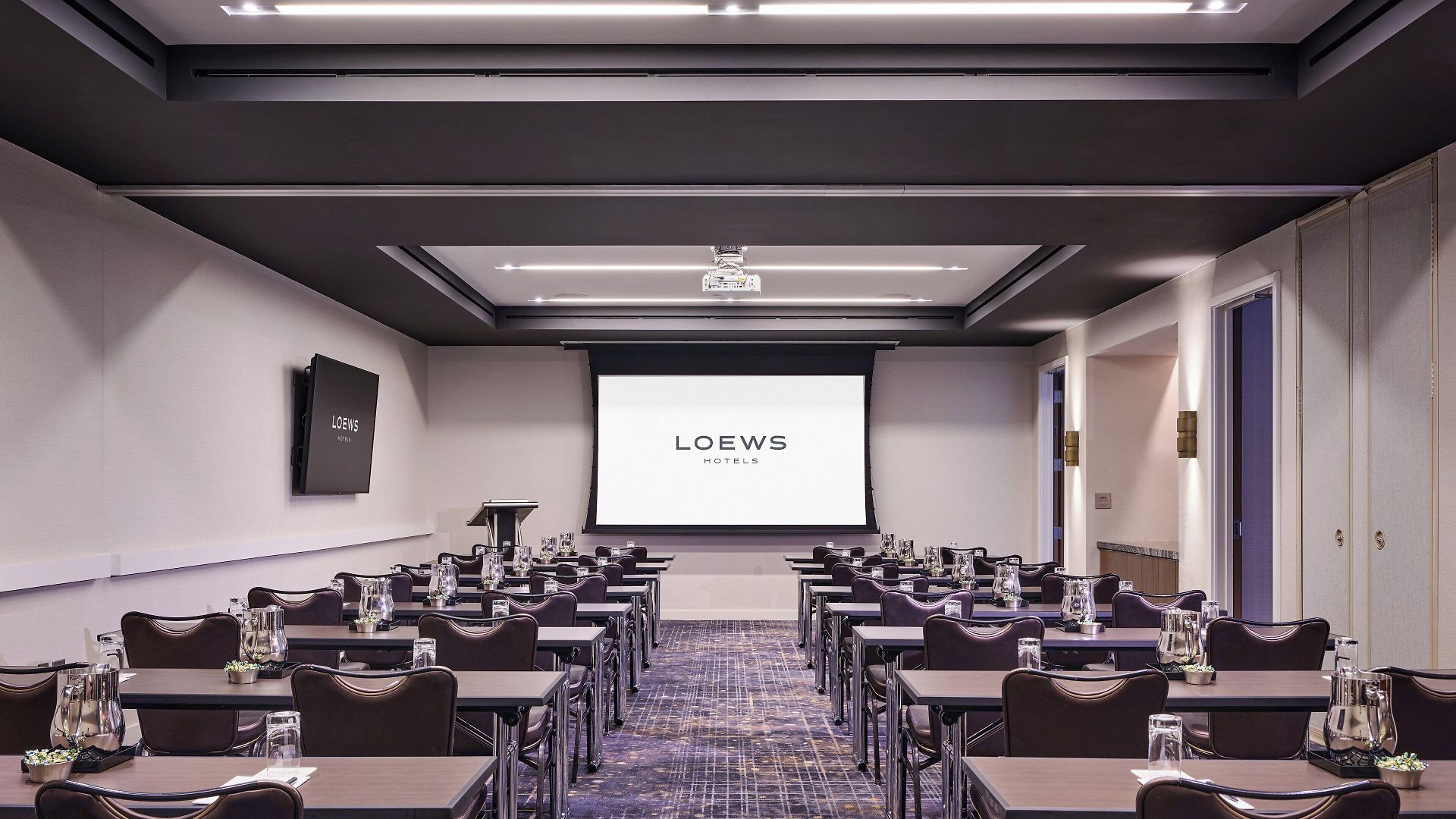Loews Hotel 4*