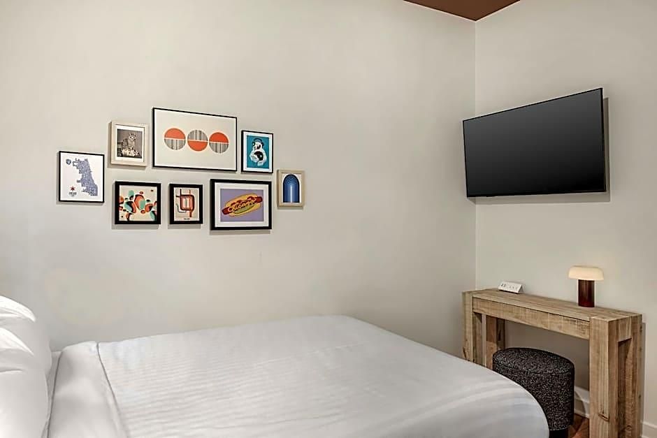 Found Hotels, Chicago, Series By Marriott 3*