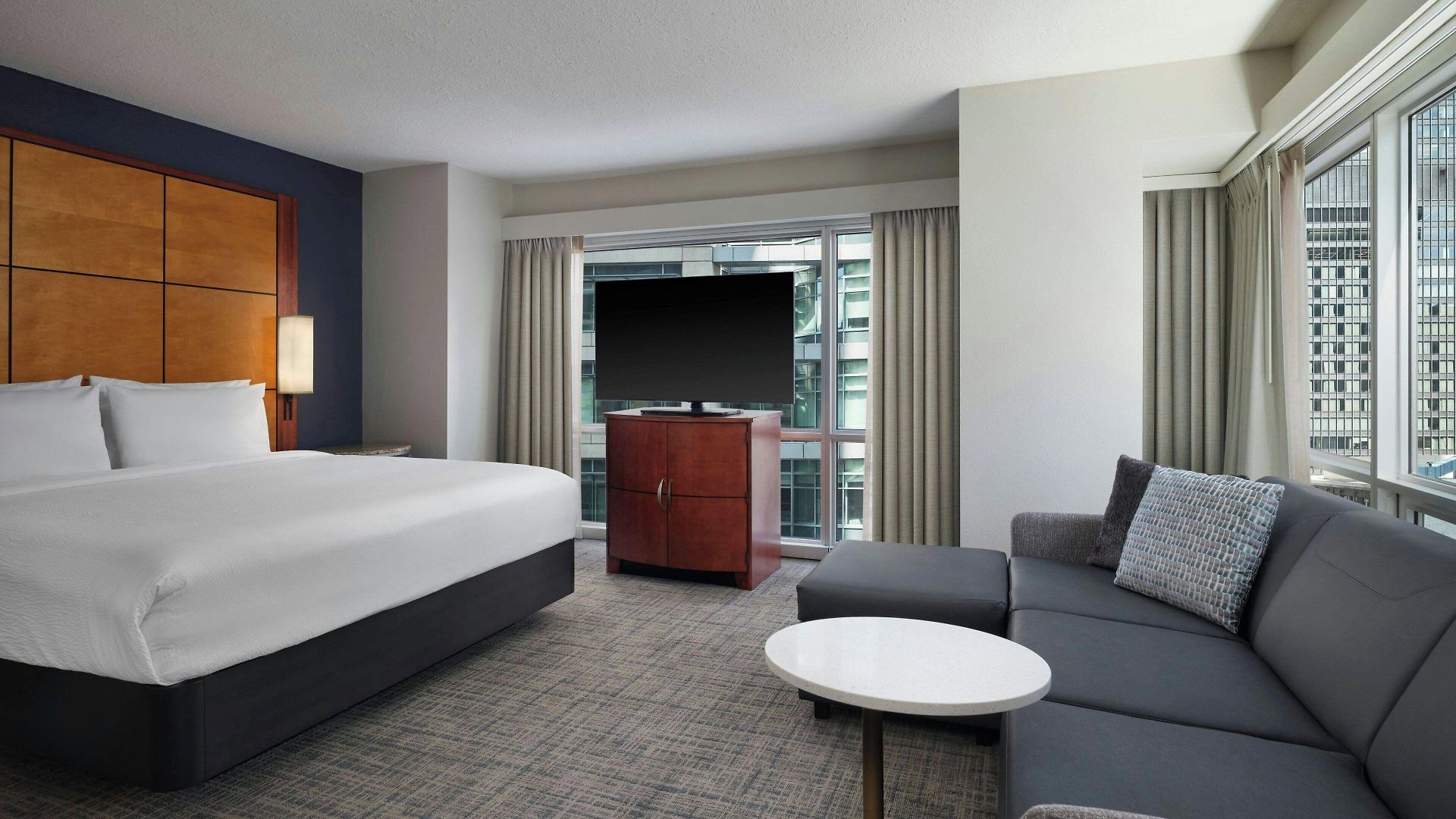 Hotel By Marriott Downtown/river North