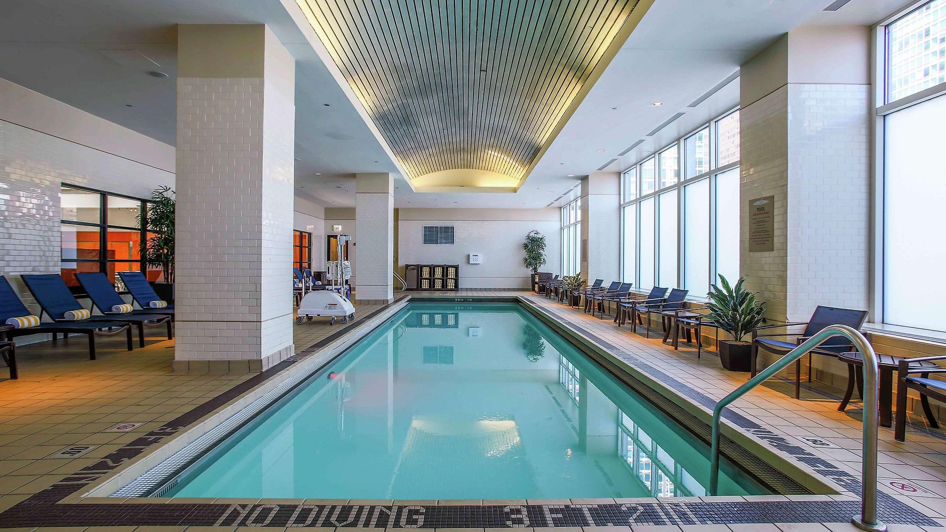 Hotel Embassy By Hilton Downtown Magnificent Mile Chicago