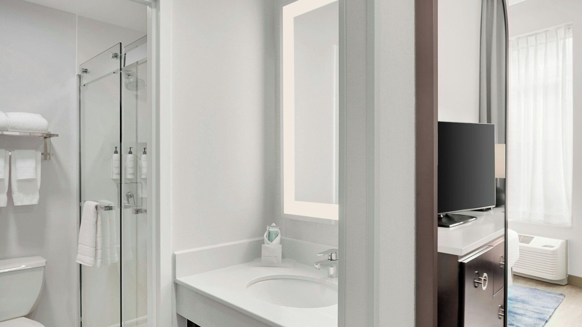 Hotel Fairfield And Downtown/ Magnificent Mile 3*