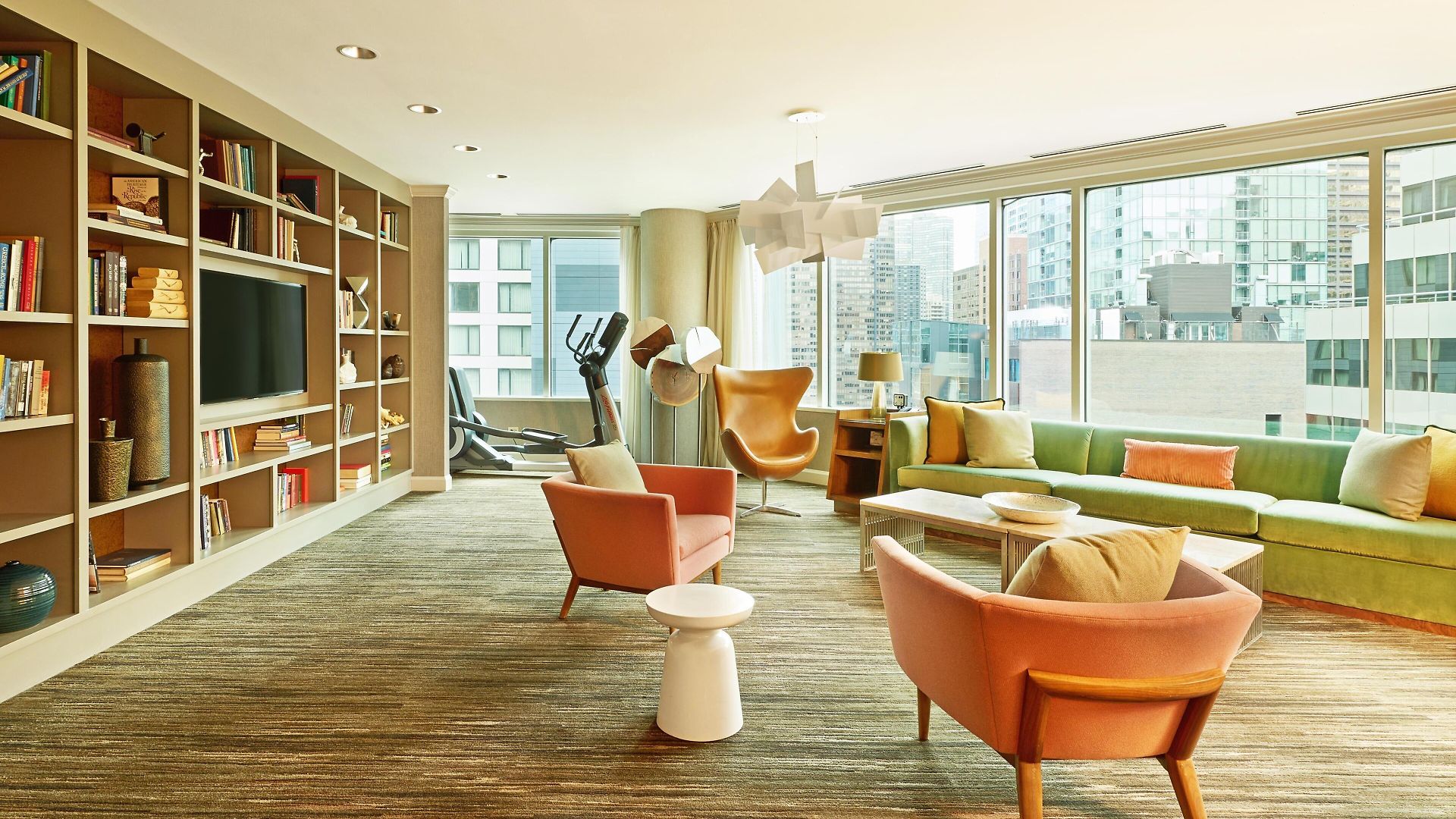 Hyatt Centric Magnificent Mile Hotel 4*