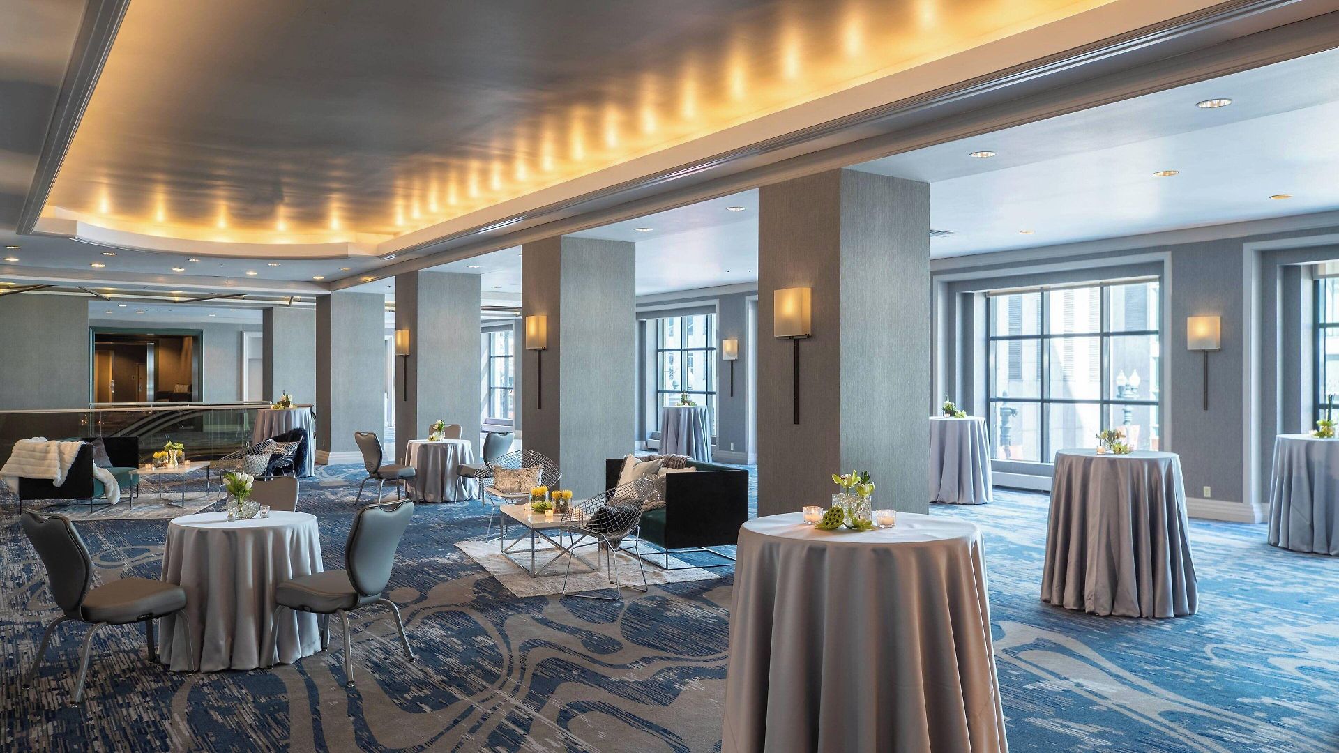 Renaissance Downtown Hotel 4*