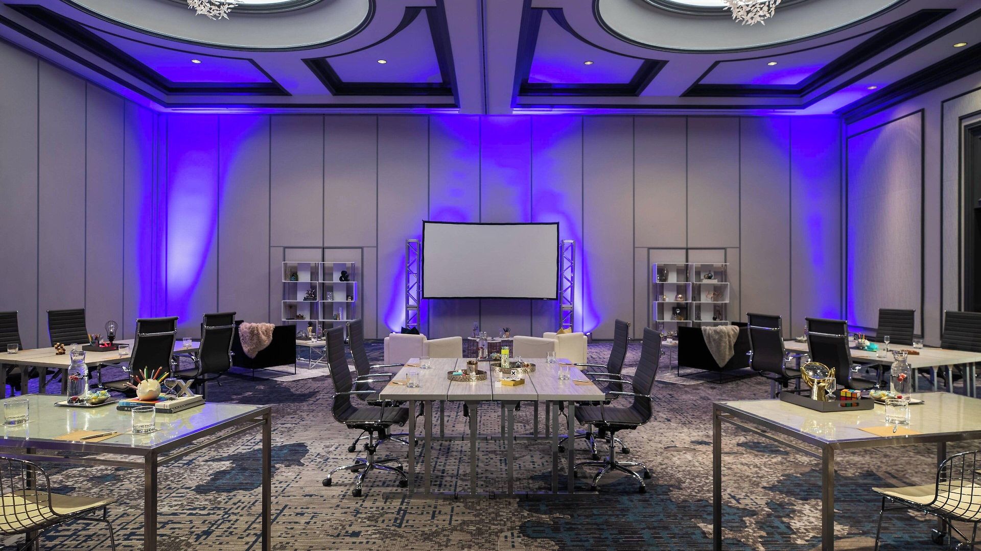 Renaissance Downtown Hotel 4*