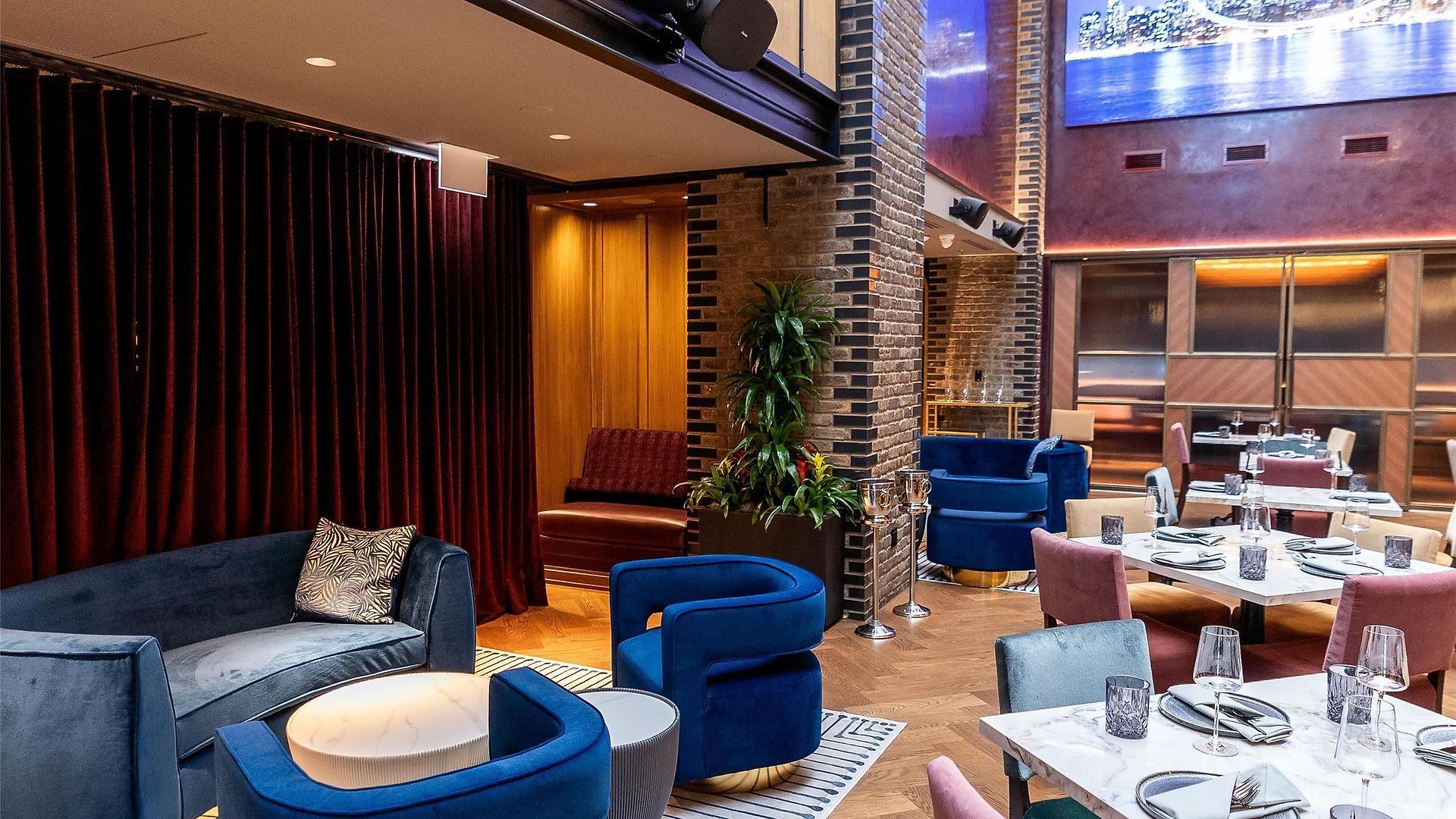 Thompson Chicago, By Hyatt 4*