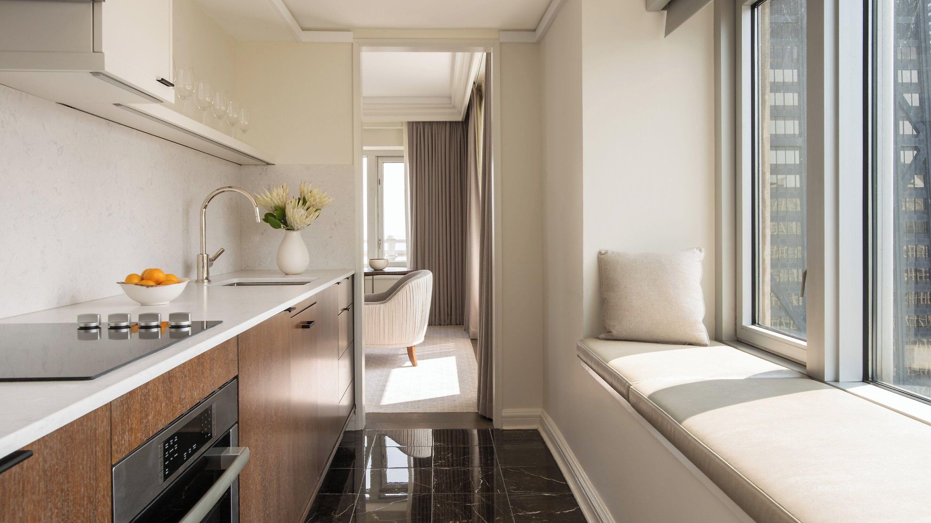 Four Seasons Hotel 5*