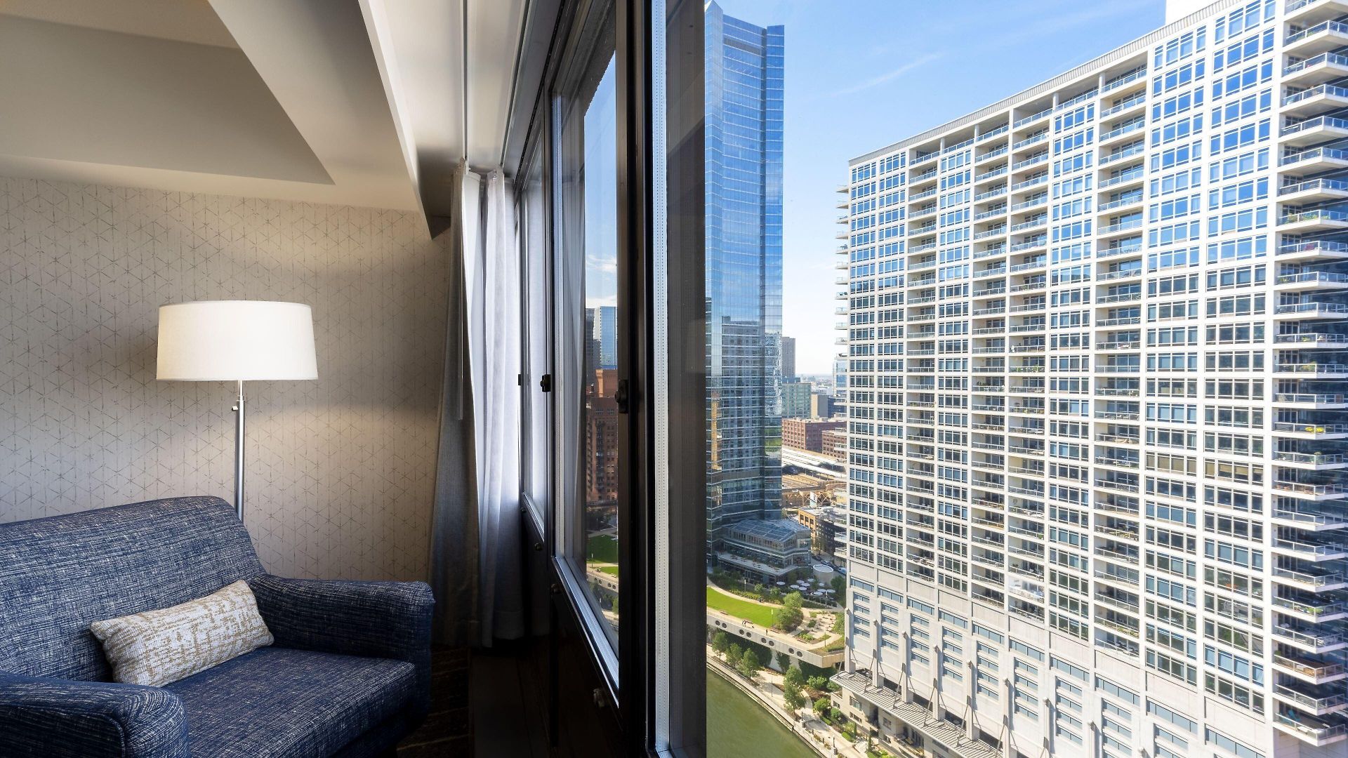 Mart Plaza River North, An Ihg Chicago