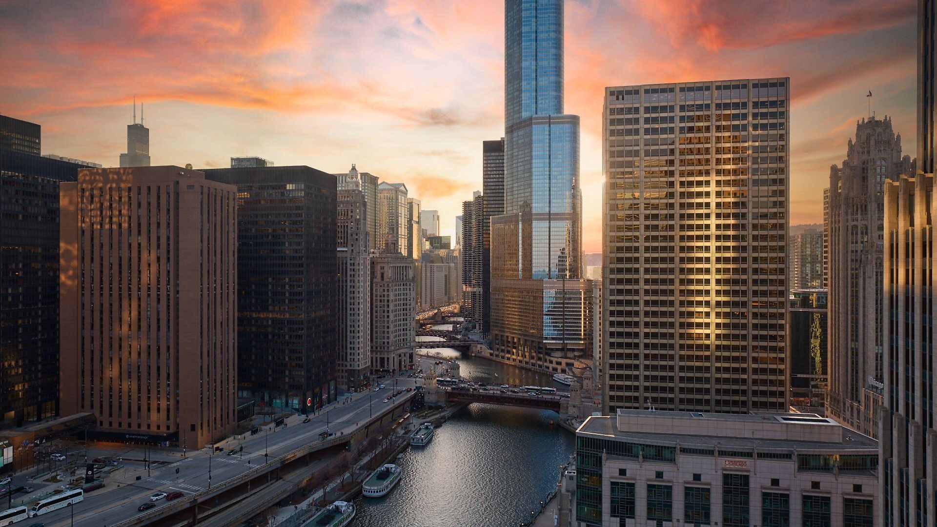 Sheraton Grand Riverwalk Hotel 4*