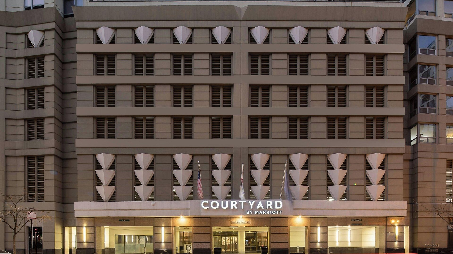 Hotel Courtyard By Marriott Downtown/river North 3*