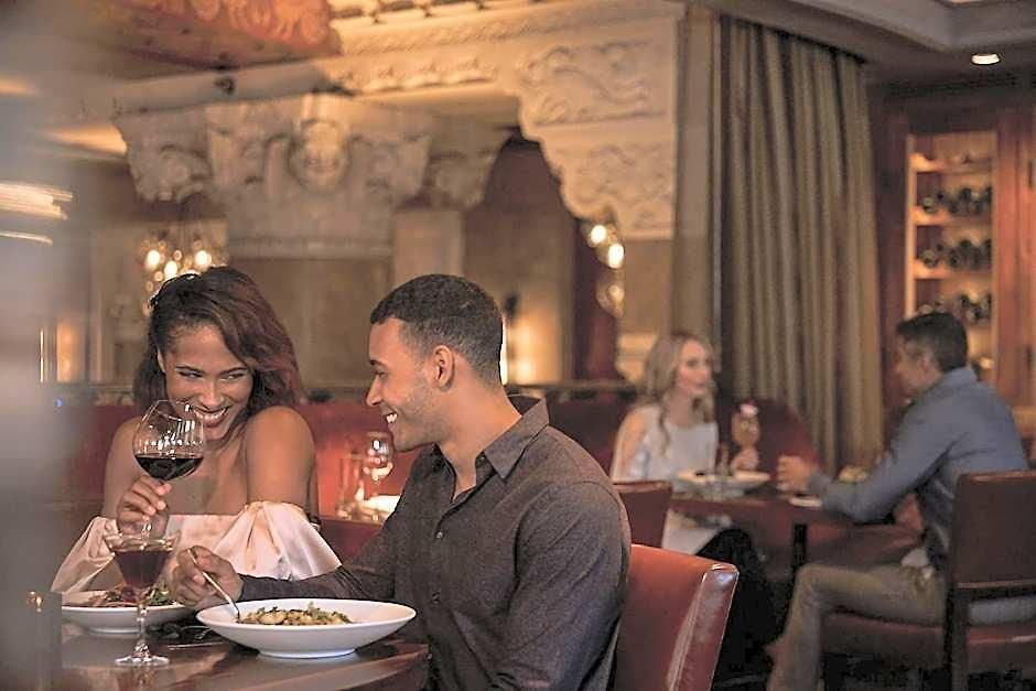 Intercontinental Magnificent Mile By Ihg Chicago