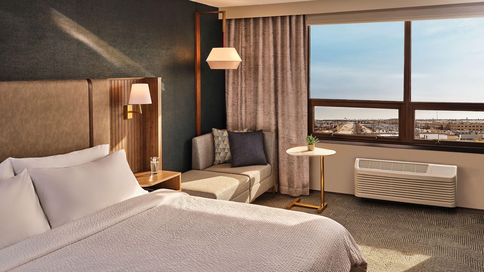 Hotel Midway Airport S By Ihg