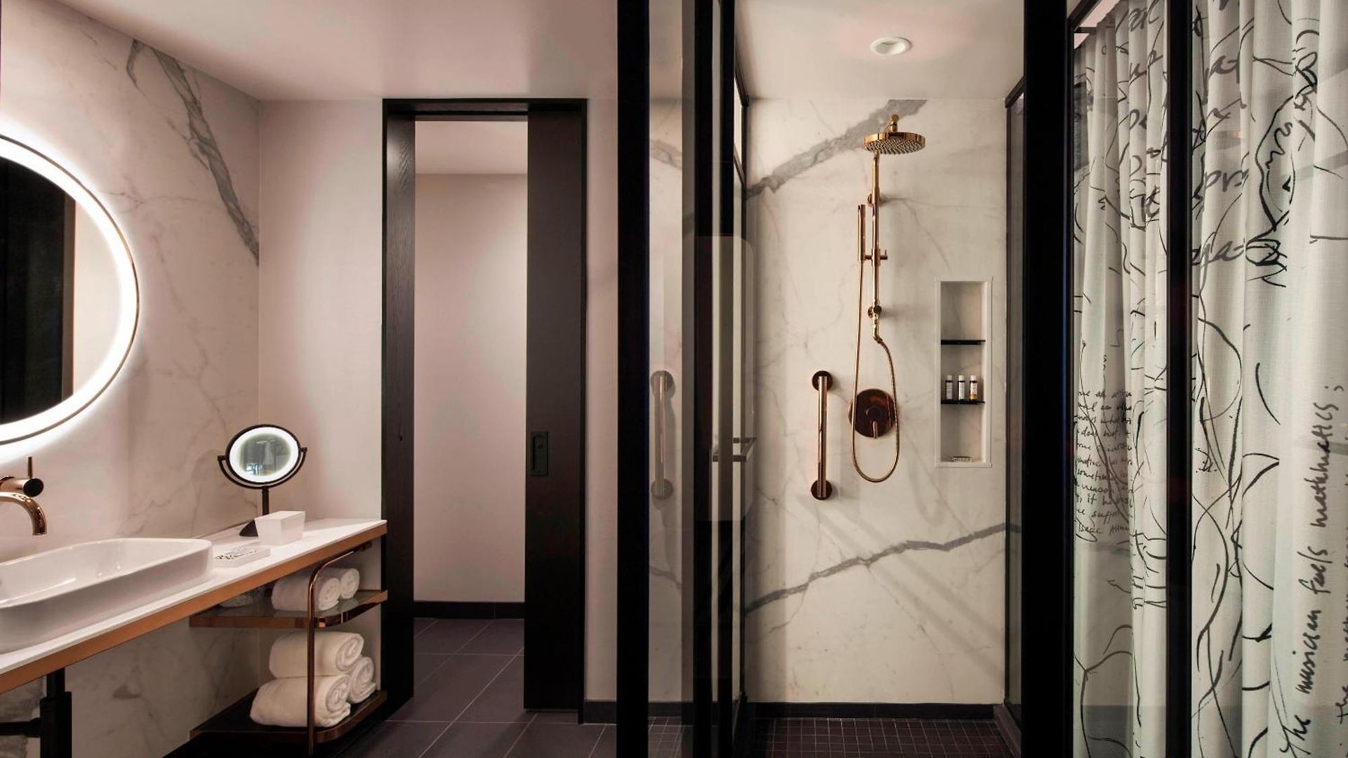 Emc2, Autograph Collection Hotel
