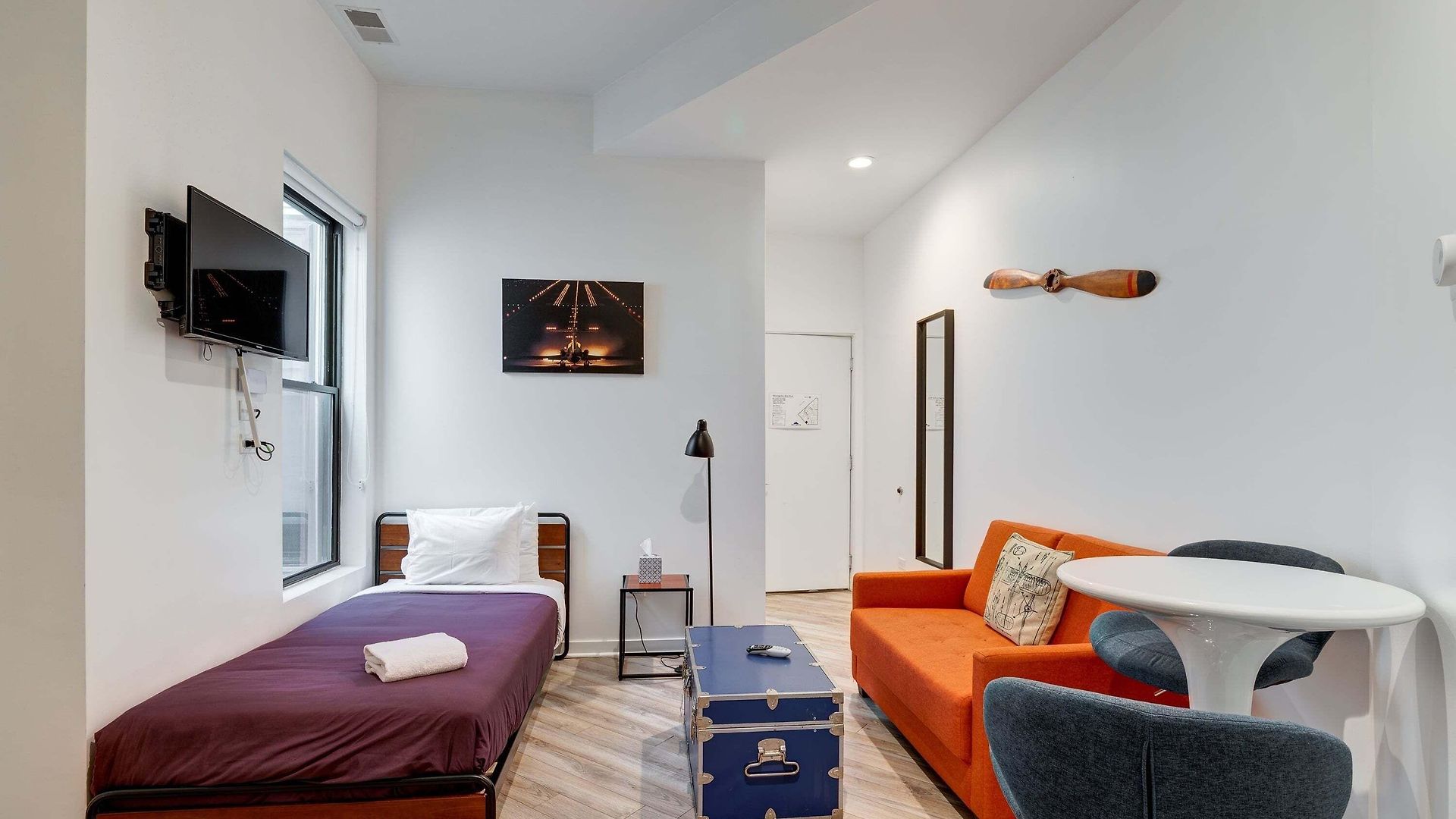 Second Floor By 747 Lofts Hotel Chicago
