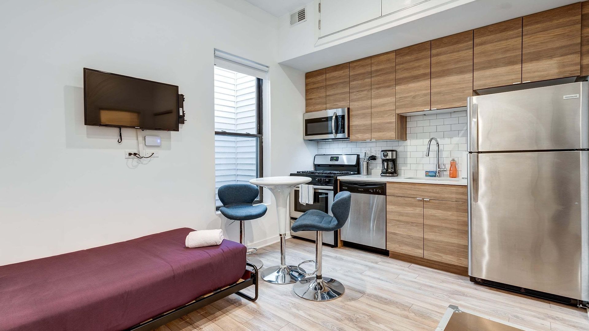 Hotel Second Floor By 747 Lofts Chicago