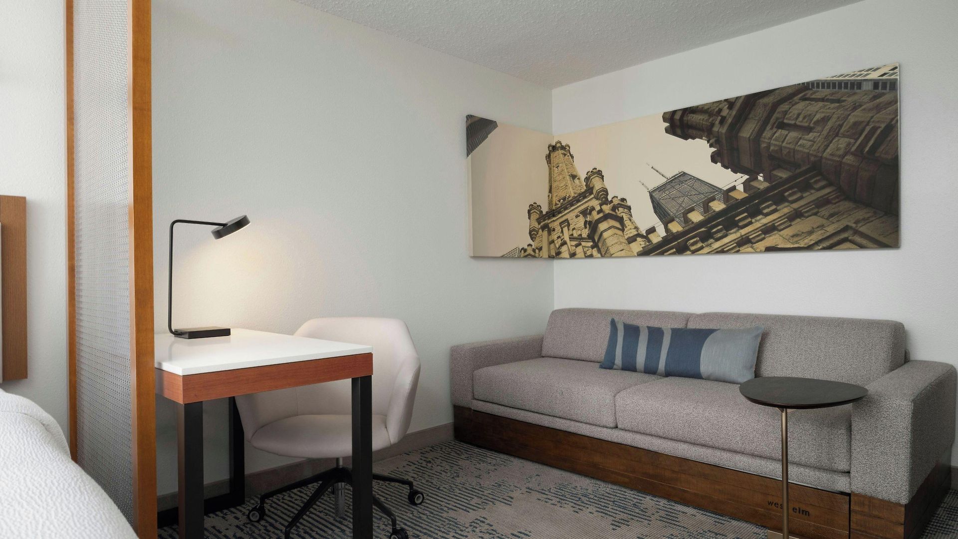 Hotel Springhill Downtown/river North 3*