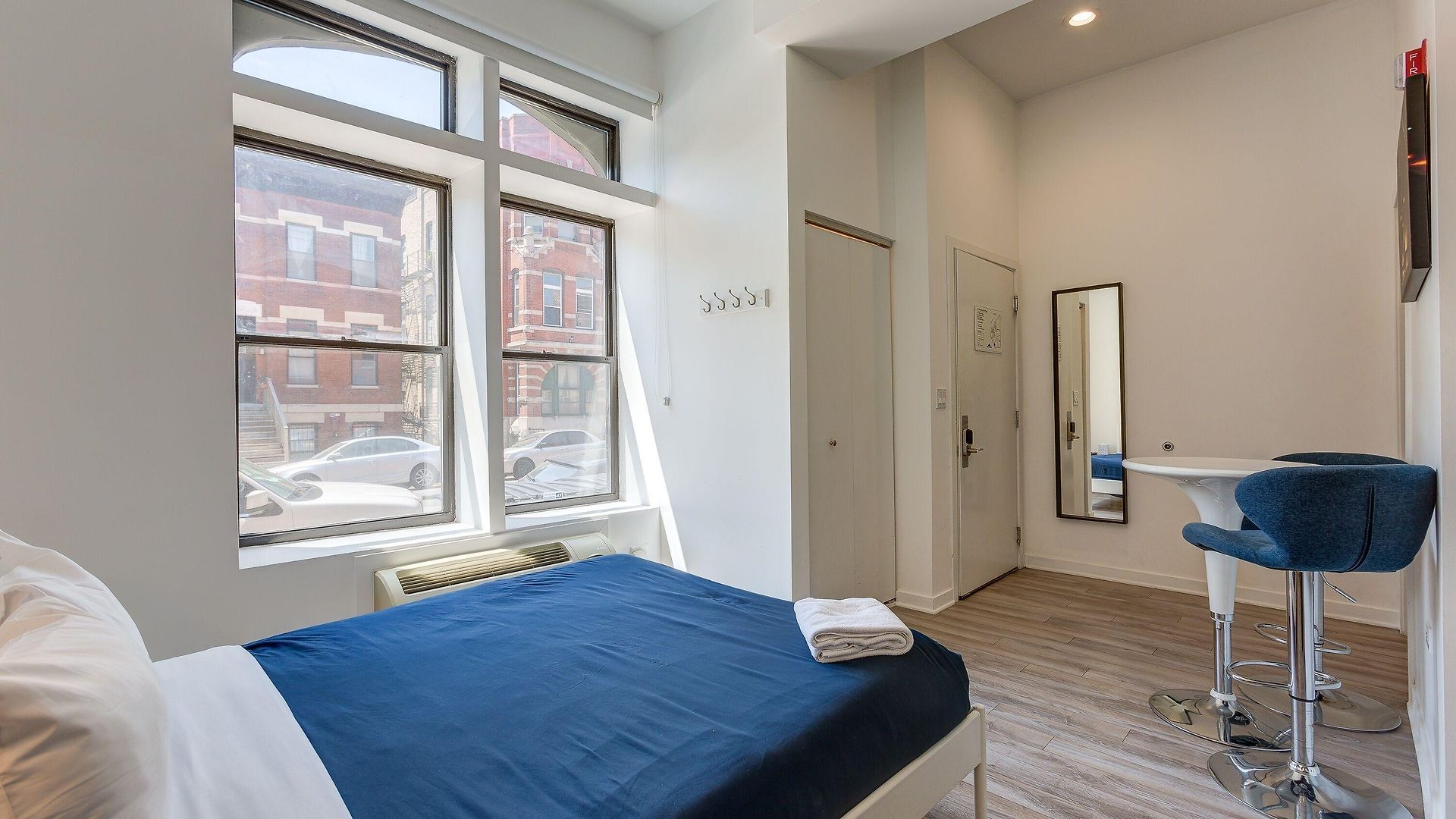 Ground Floor In By 747 Lofts Hotel