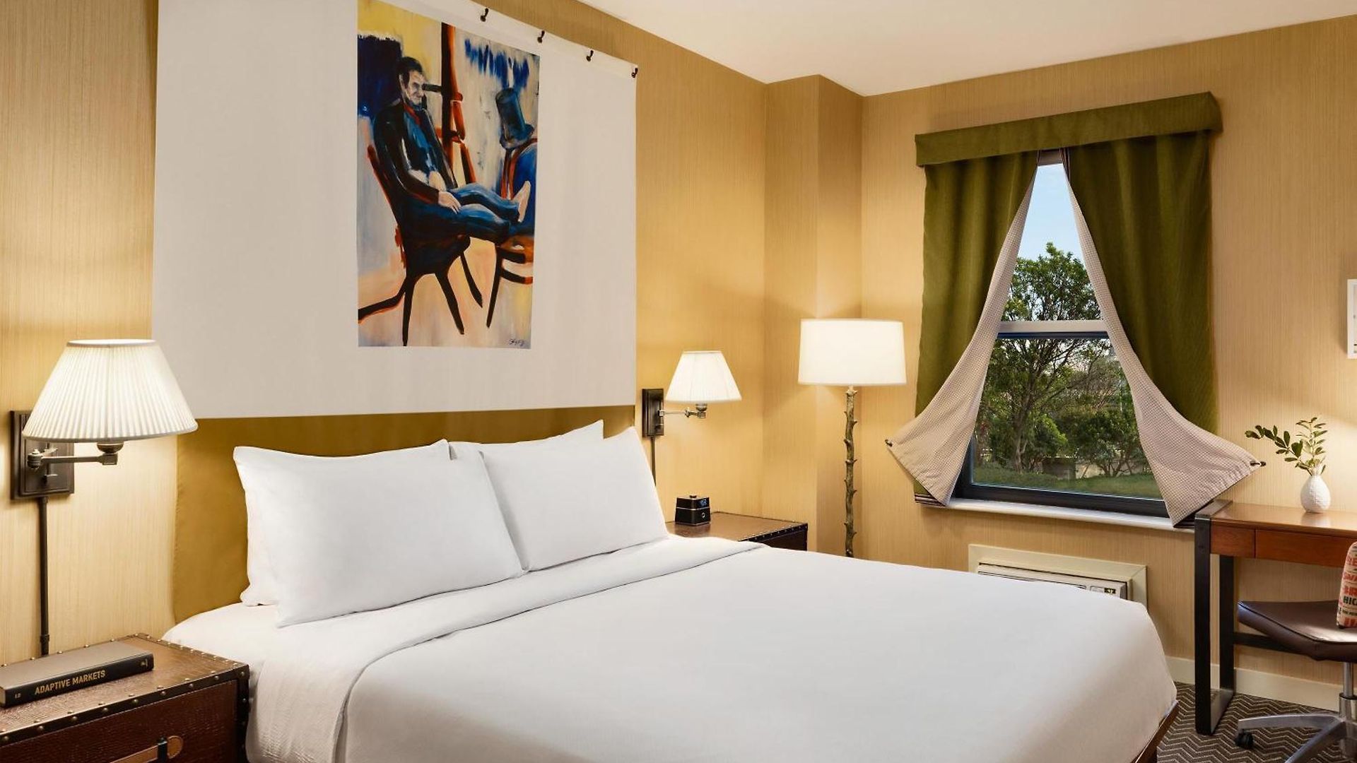 Lincoln Hotel 4*
