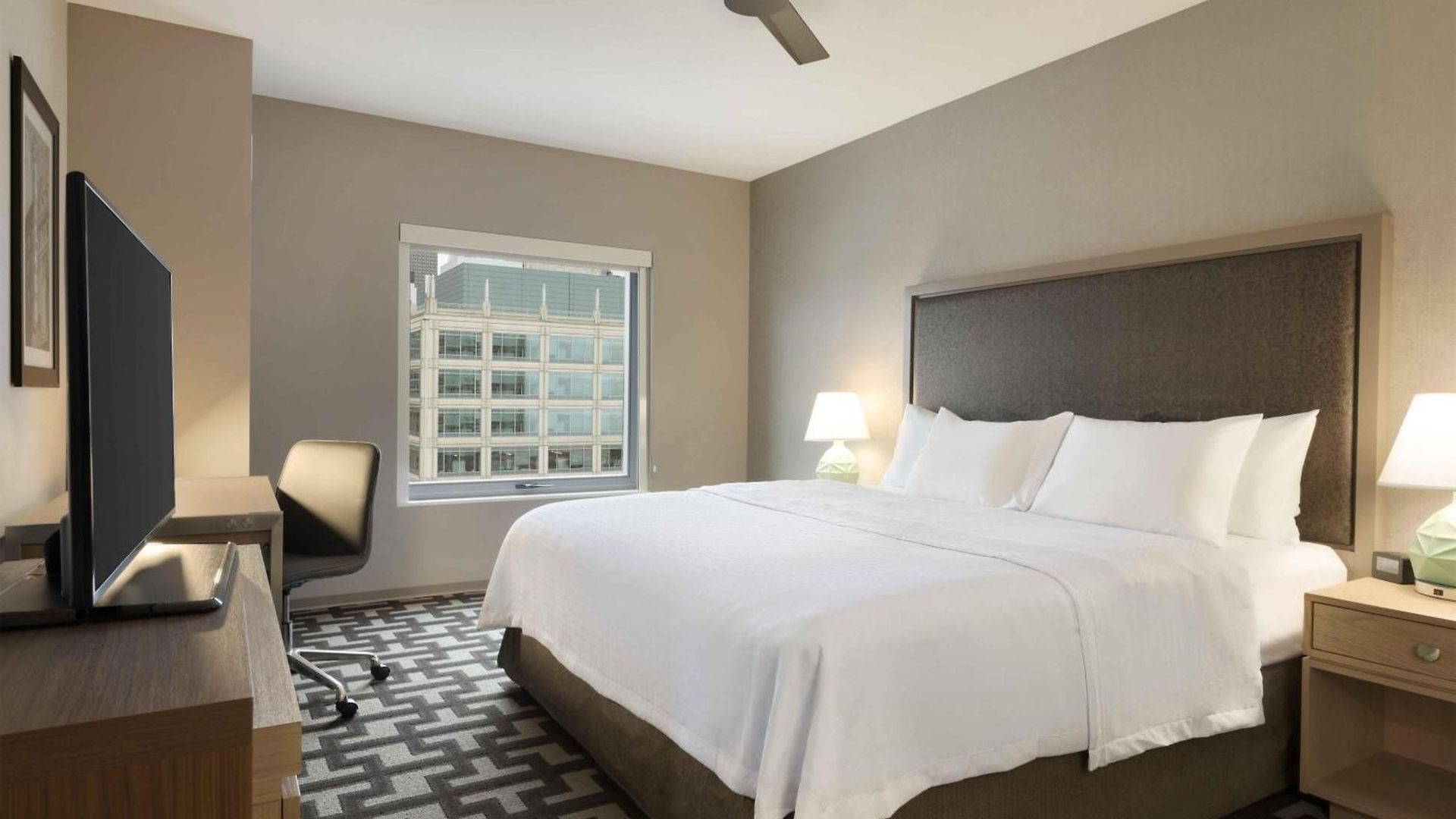 Homewood By Hilton West Loop Fulton Mkt Area Hotel