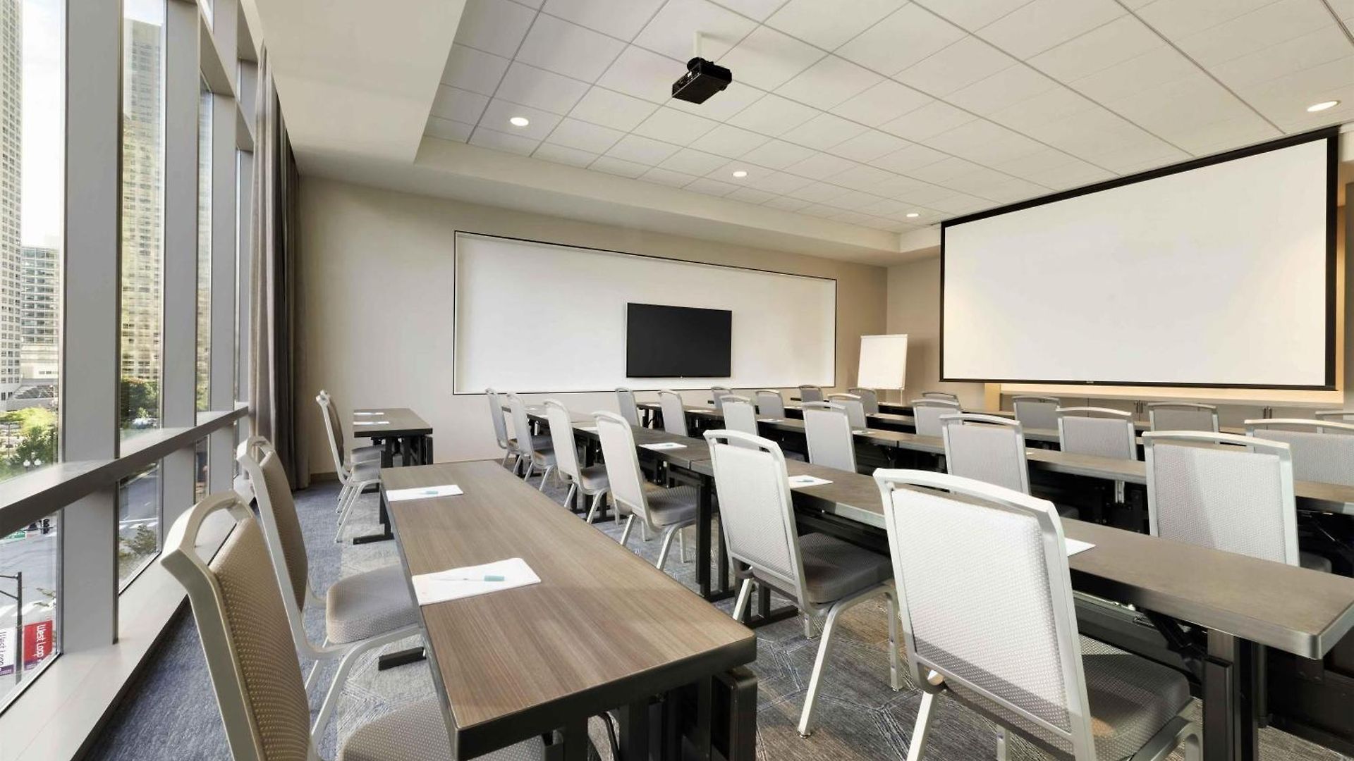 Hotel Homewood By Hilton West Loop Fulton Mkt Area 3*