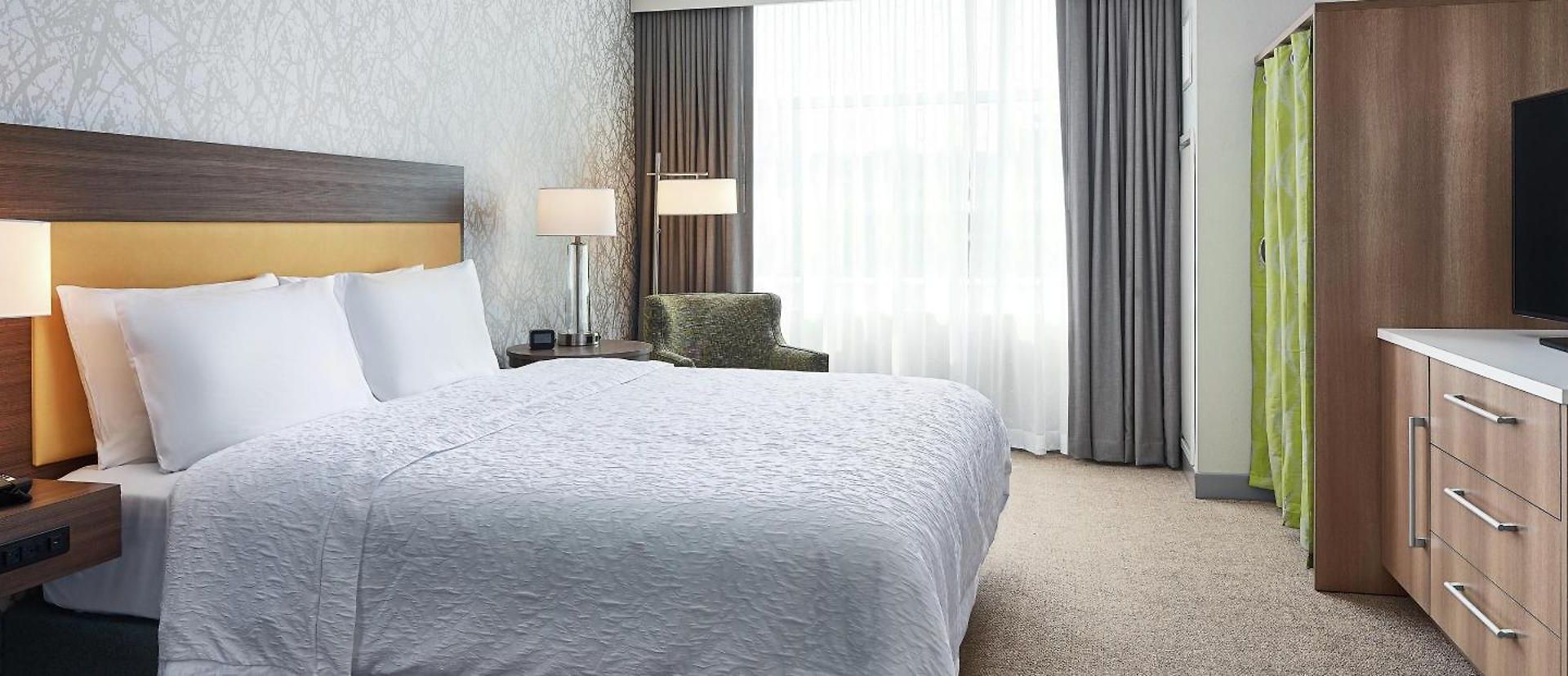 Home2 By Hilton Mccormick Place Hotel