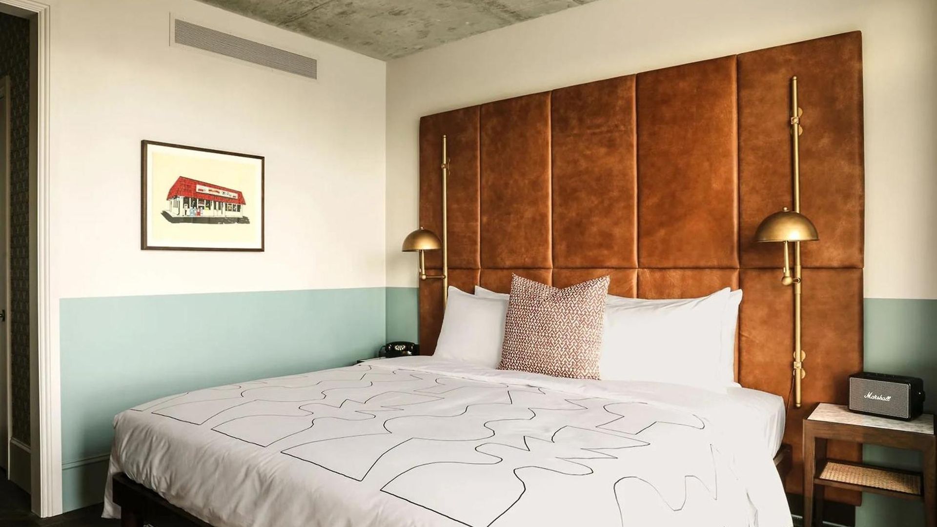 The Hoxton, Hotel